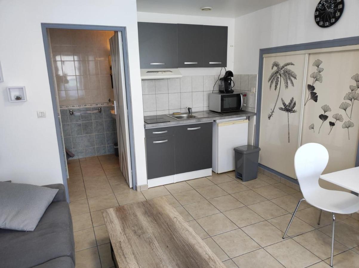 Studio 2 Personnes En Centre Ville Saint-Pierre-de-Plesguen Eksteriør bilde